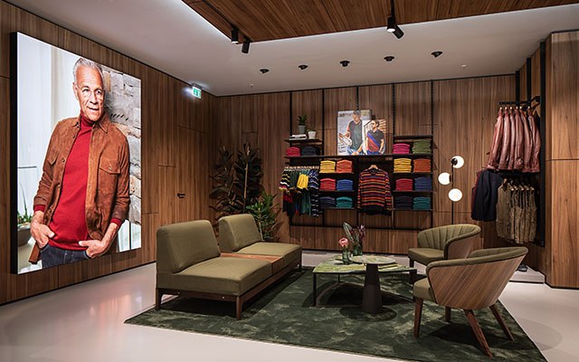 ShoppingForLeisure-4