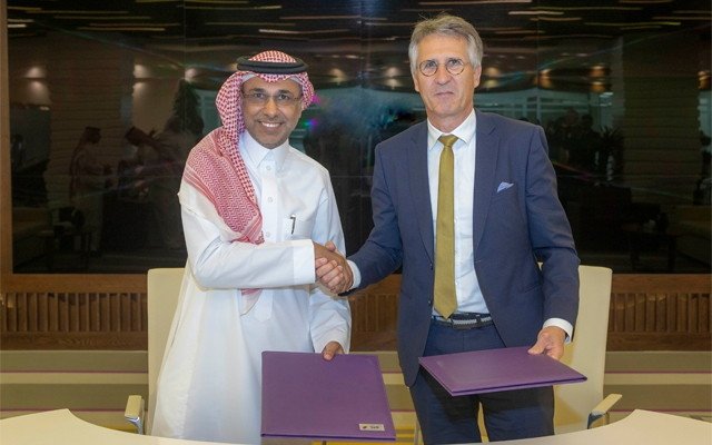 LargestLEDControlRoomDisplay